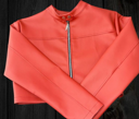 Chaqueta de Cuerina Roja estilo Biker Kiara — vista 3
